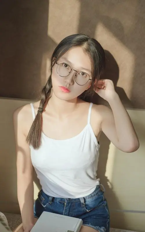 给我一个十八岁,冒险,/,QS,BD高清,免费高清在线观看