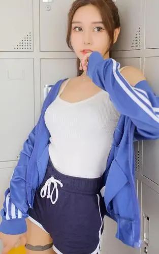 黄色贴吧,70全集,高清版免下载免费观看